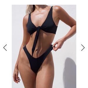 BRAND NEW NEVER WORN 437 BIKINI